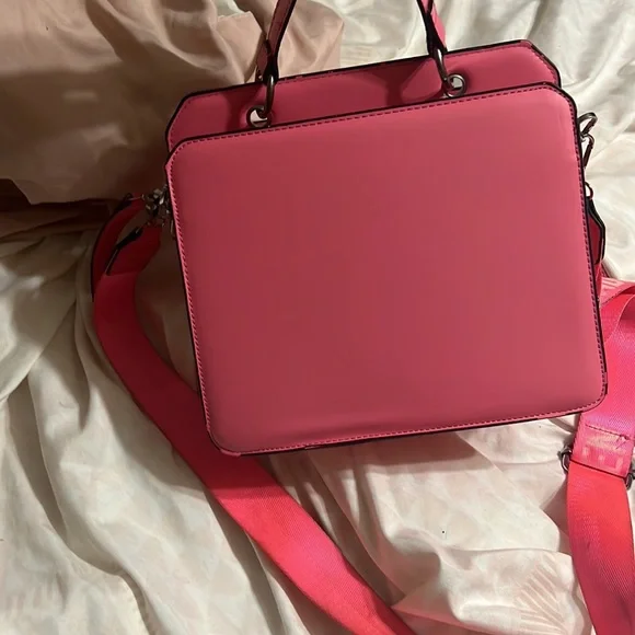 Pink - Picture 2 of 3